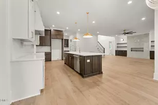 3521 Brook Dr, Raleigh, NC 27609 - Photo 10
