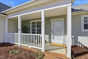 215 W Moss Creek Dr, Clayton, NC 27520 - Photo 2