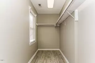 812 Sanderson Dr, Durham, NC 27704 - Photo 10