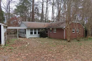 29 N Circle Dr, Chapel Hill, NC 27516 - Photo 1