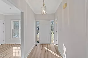 124 Rosewall Ln, Cary, NC 27511 - Photo 10