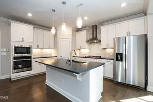 2211 Montebell View Dr, Fuquay-Varina, NC 27526 - Photo 2