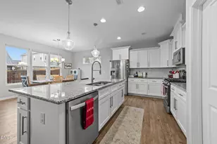 352 Cascade Hills Ln, Wake Forest, NC 27587 - Photo 4