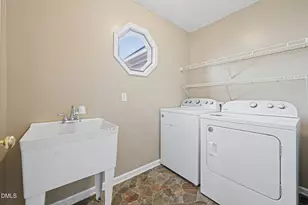 307 Laurel Ridge Dr, Clayton, NC 27520 - Photo 18