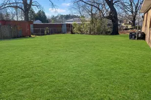 1808 S Clearview Dr, Henderson, NC 27536 - Photo 2