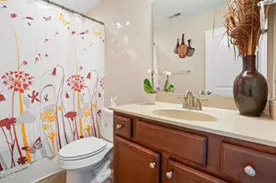 508 W Church St, Benson, NC 27504 - Photo 8