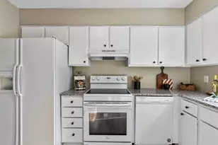 113 Weatherstone Dr, Chapel Hill, NC 27514 - Photo 4