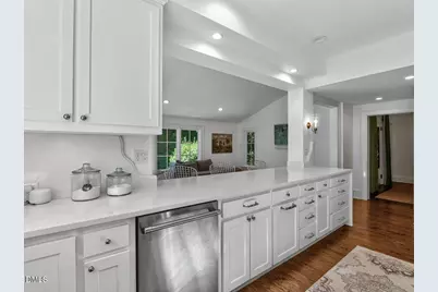 2427 Glenwood Avenue, Raleigh, NC 27608 - Photo 14