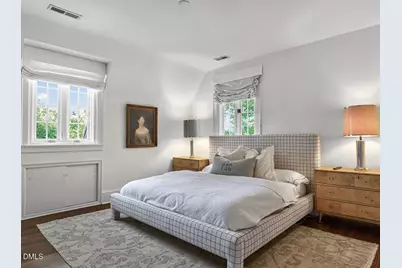 2427 Glenwood Avenue, Raleigh, NC 27608 - Photo 20