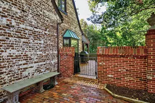 2427 Glenwood Ave, Raleigh, NC 27608 - Photo 34