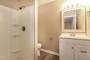 109 Oak Park Dr, Benson, NC 27504 - Photo 10