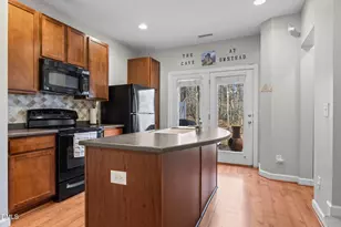 8015 Sunset Branch Ct, Raleigh, NC 27612 - Photo 8