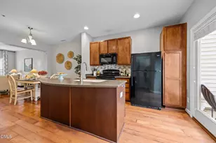 8015 Sunset Branch Ct, Raleigh, NC 27612 - Photo 8