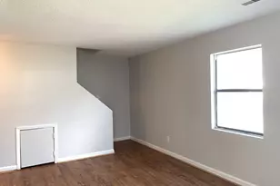 1421 Cherrycrest Dr, Durham, NC 27704 - Photo 2