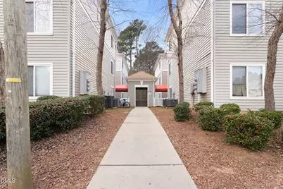 1420 Collegiate Circle, Raleigh, NC 27606 - Photo 2