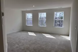 1409 Green Cypress Dr, Zebulon, NC 27597 - Photo 8