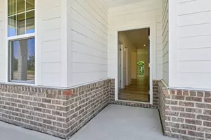 1409 Green Cypress Dr, Zebulon, NC 27597 - Photo 6