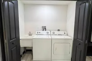 912 E Sanders St, Four Oaks, NC 27524 - Photo 12