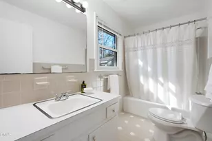 318 E Millbrook Rd, Raleigh, NC 27609 - Photo 20