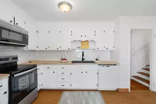 318 E Millbrook Rd, Raleigh, NC 27609 - Photo 10