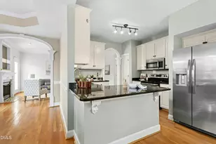 209 Weatherbend Ct, Holly Springs, NC 27540 - Photo 10