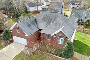 209 Weatherbend Ct, Holly Springs, NC 27540 - Photo 2