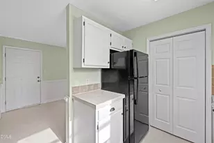 303 Trappers Run Dr, Cary, NC 27513 - Photo 20