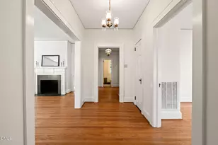 907 W Johnson St, Raleigh, NC 27605 - Photo 6