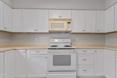 4350 Hunters Club Drive, Raleigh, NC 27606 - Photo 8