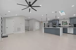 3513 Brook Dr, Raleigh, NC 27609 - Photo 10