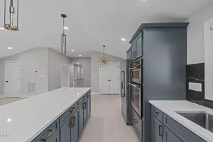 3513 Brook Dr, Raleigh, NC 27609 - Photo 16