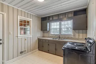 629 E Main St, Clayton, NC 27520 - Photo 8