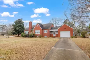 629 E Main St, Clayton, NC 27520 - Photo 4