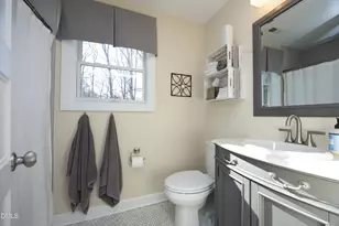 1105 Manchester Dr, Raleigh, NC 27609 - Photo 44