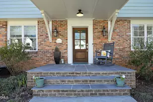 1105 Manchester Dr, Raleigh, NC 27609 - Photo 4