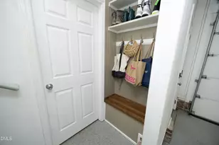 1105 Manchester Dr, Raleigh, NC 27609 - Photo 58