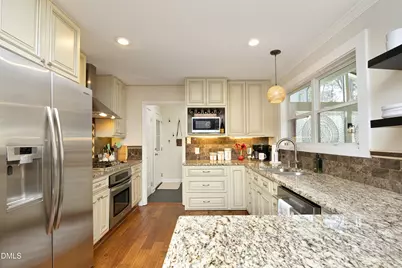 1105 Manchester Drive, Raleigh, NC 27609 - Photo 12