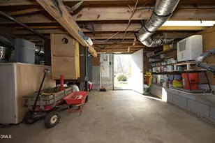 1105 Manchester Dr, Raleigh, NC 27609 - Photo 60