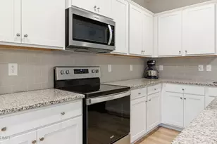 60 Robertson Stable Ln, Zebulon, NC 27597 - Photo 10