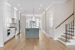 810 Maple Berry Ln, Raleigh, NC 27607 - Photo 8