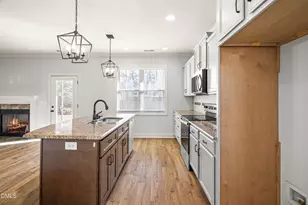 86 Sharpstone Ln, Clayton, NC 27527 - Photo 8