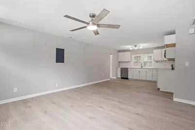 604 E Townsend Street, Dunn, NC 28334 - Photo 4