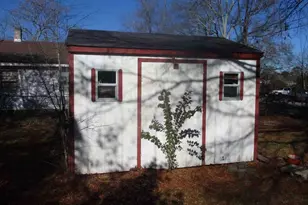 611 N Wilson Ave, Dunn, NC 28334 - Photo 6