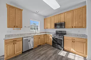 4717 Parr Vista Ct, Raleigh, NC 27612 - Photo 10