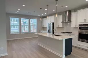 10025 Secluded Gdn Dr, Apex, NC 27523 - Photo 2