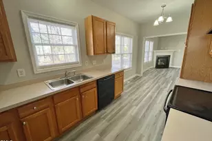 825 Brookhannah Ct, Fuquay-Varina, NC 27526 - Photo 8