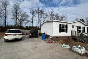 2201 Trent Cir, Deep Run, NC 28525 - Photo 2