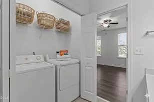 215 Savannah Ridge Rd, Holly Springs, NC 27540 - Photo 20