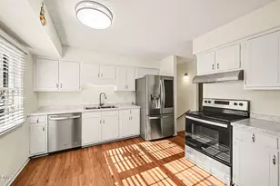 1920 White Plains Rd, Chapel Hill, NC 27517 - Photo 8