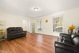 1920 White Plains Rd, Chapel Hill, NC 27517 - Photo 6